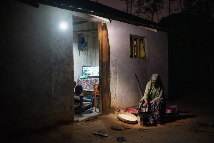 BRILHO brings energy where the grid doesn’t reach and transforms the lives of over 3.6 million Mozambicans